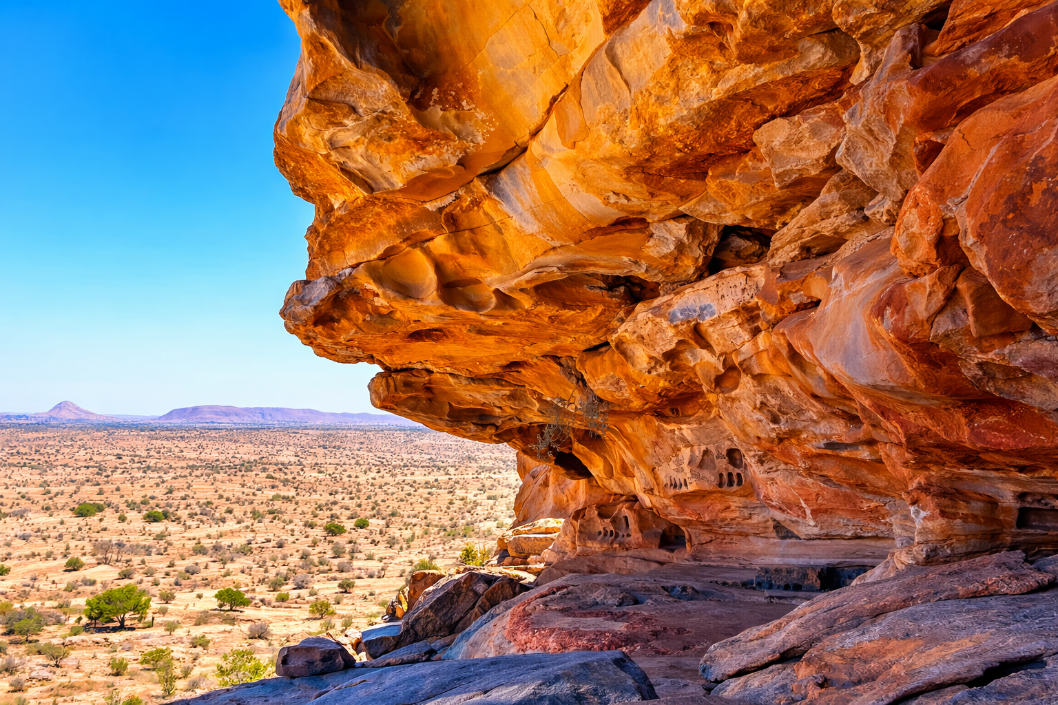 The Ultimate Somaliland Day Tour: Hargeisa Highlights & Laas Geel.